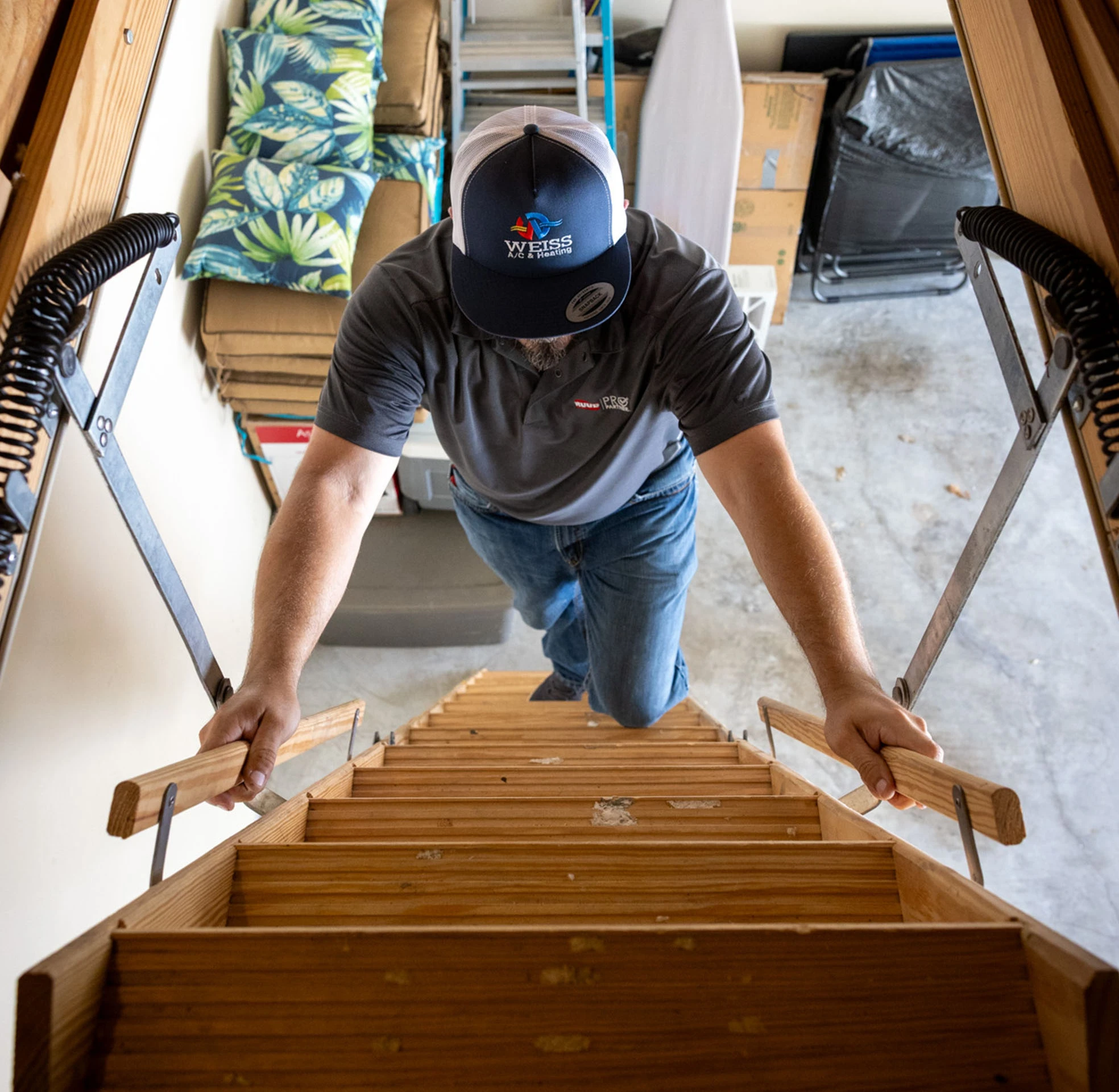 Weiss tech going up a ladder