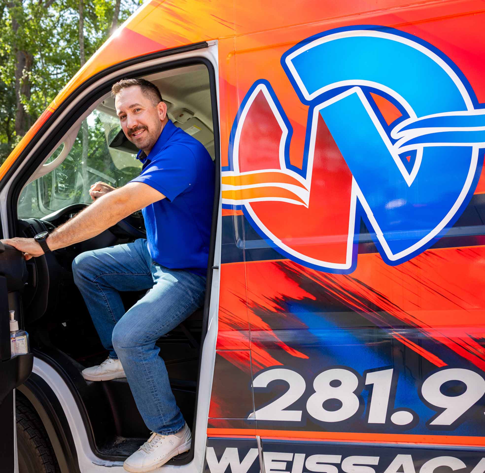 Nick Weiss in van